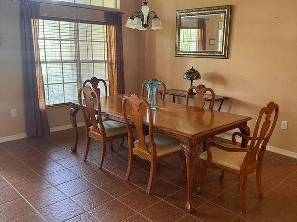 1133 Helmsdale Drive, Wesley Chapel, FL 33545