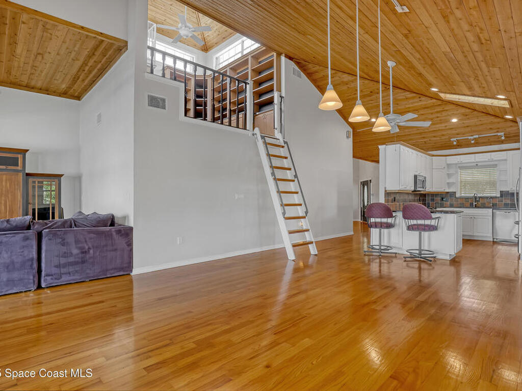 940 W Whitmire Drive, Melbourne, FL 32935