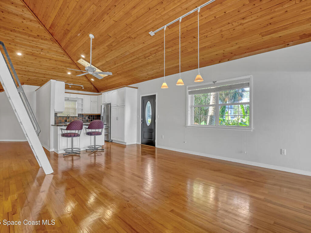 940 W Whitmire Drive, Melbourne, FL 32935