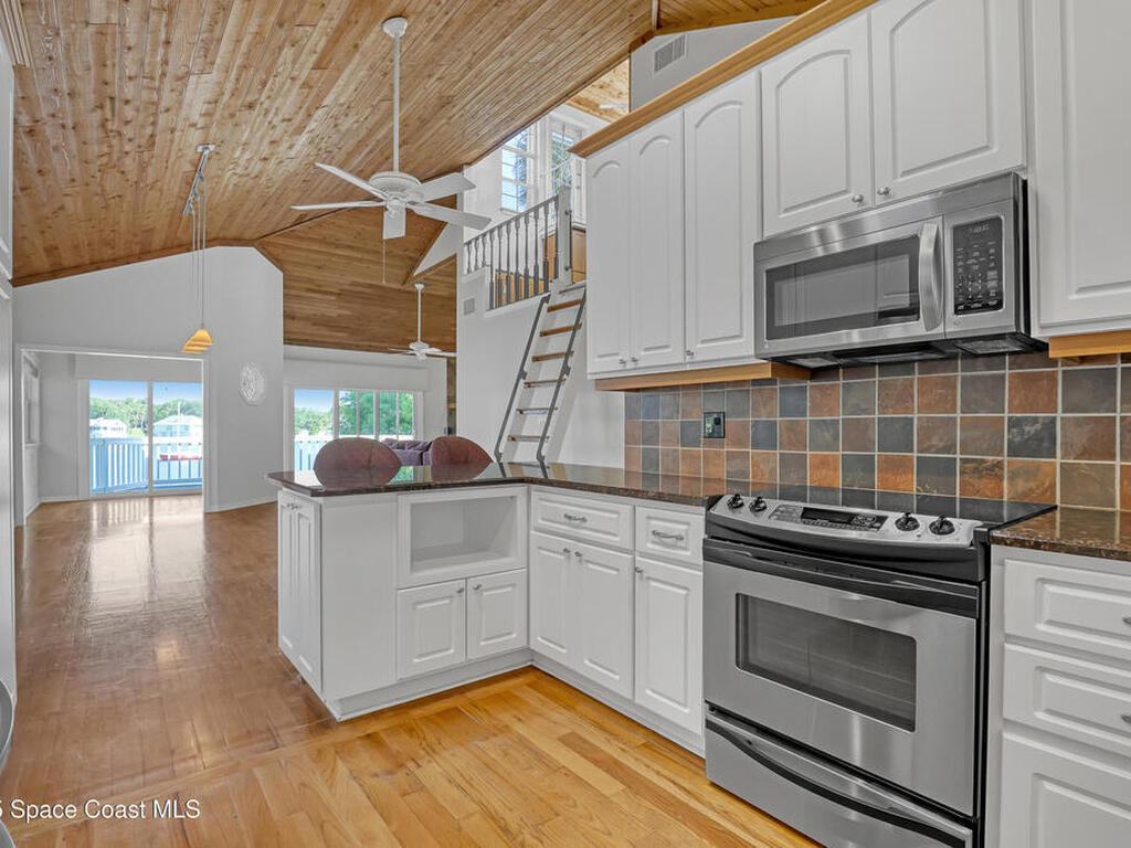 940 W Whitmire Drive, Melbourne, FL 32935