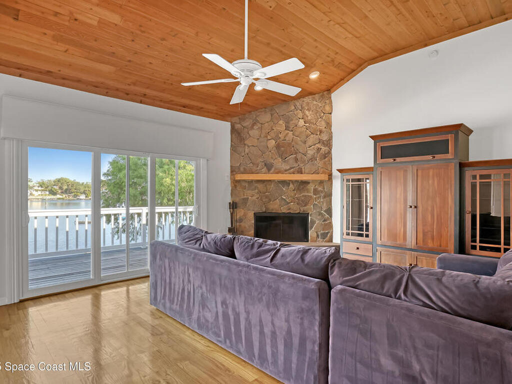 940 W Whitmire Drive, Melbourne, FL 32935