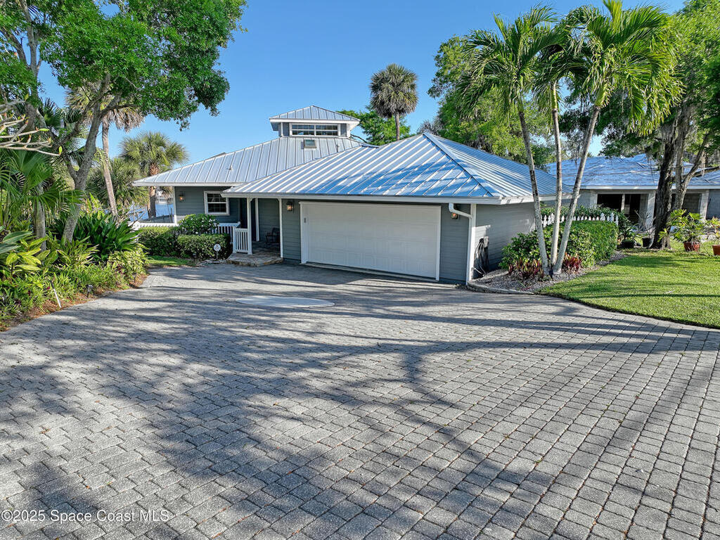 940 W Whitmire Drive, Melbourne, FL 32935