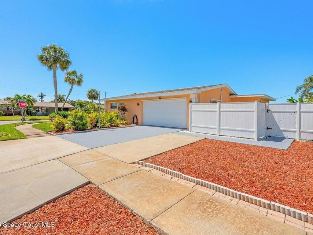 160 Coral Way, Indialantic, FL 32903