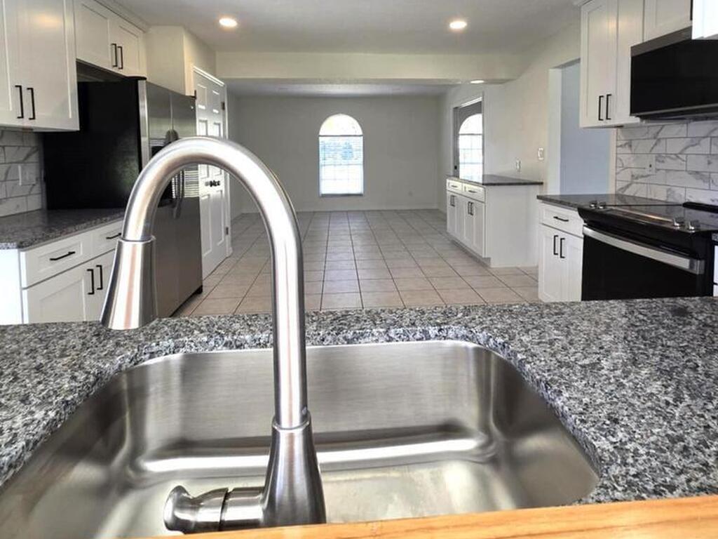 5215 Pina Vista Drive, Melbourne, FL 32934