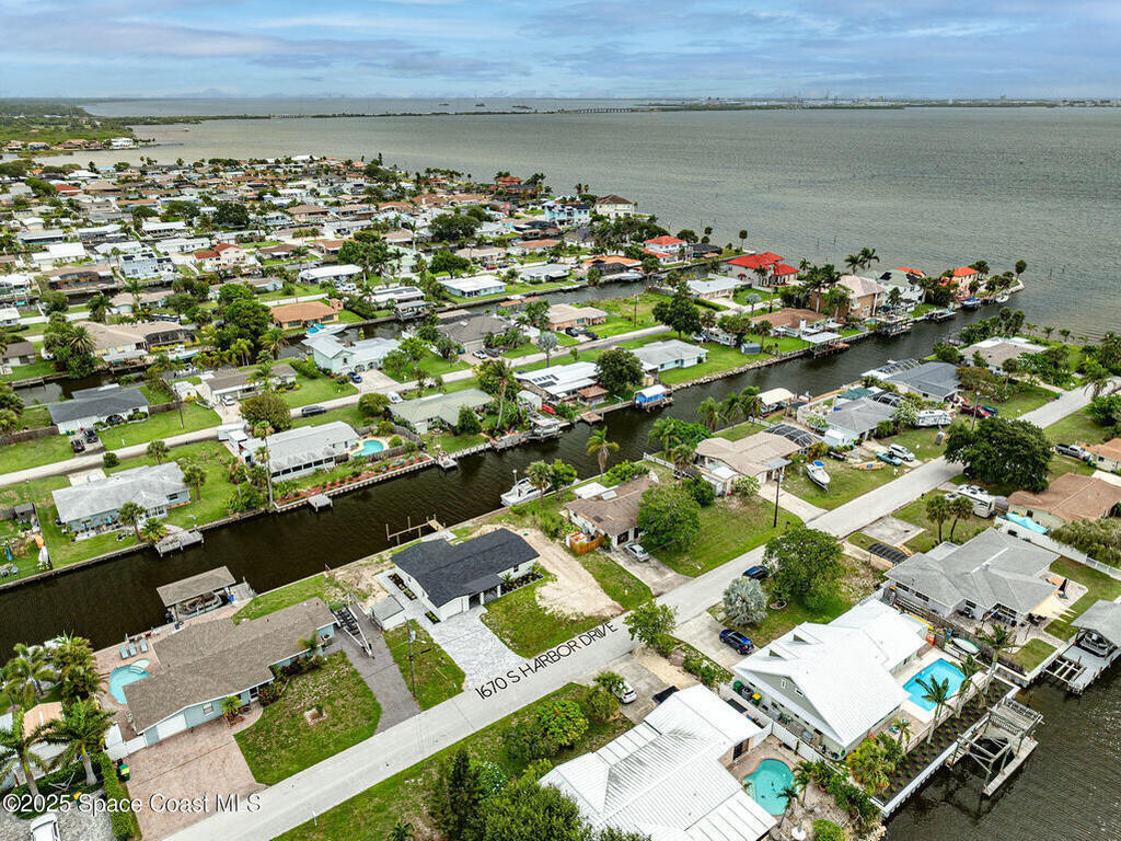 1670 S Harbor Drive, Merritt Island, FL 32952