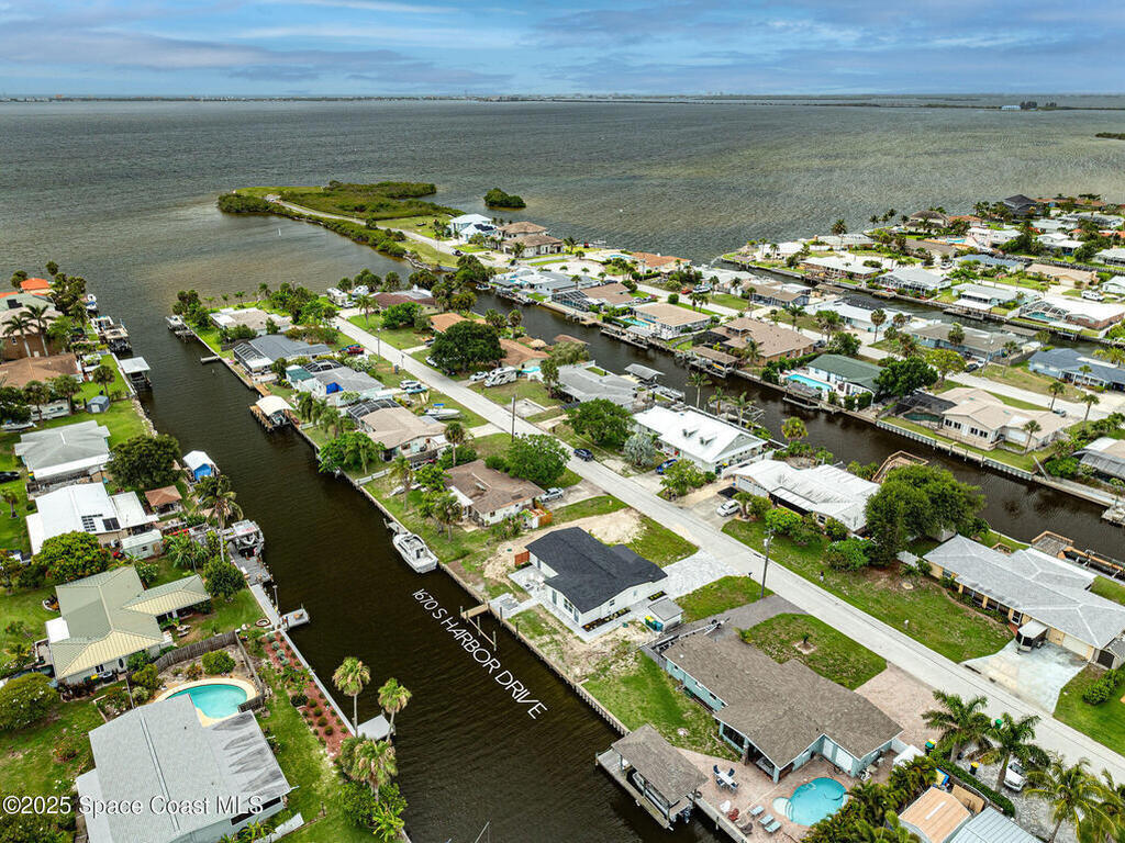 1670 S Harbor Drive, Merritt Island, FL 32952