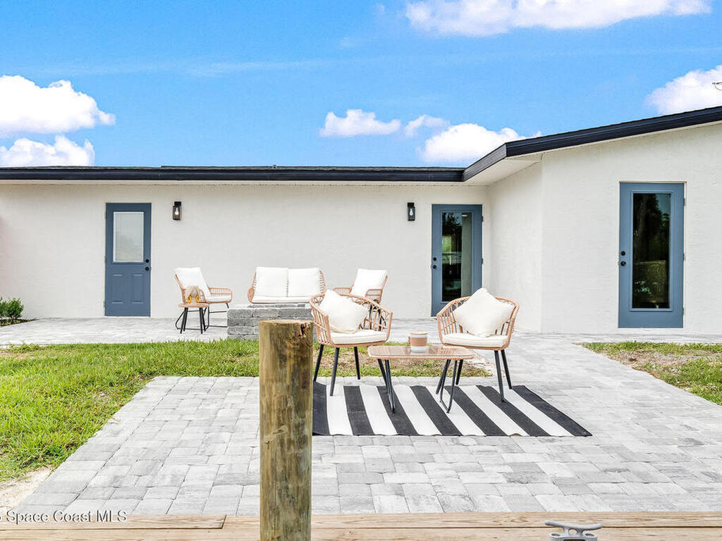 1670 S Harbor Drive, Merritt Island, FL 32952