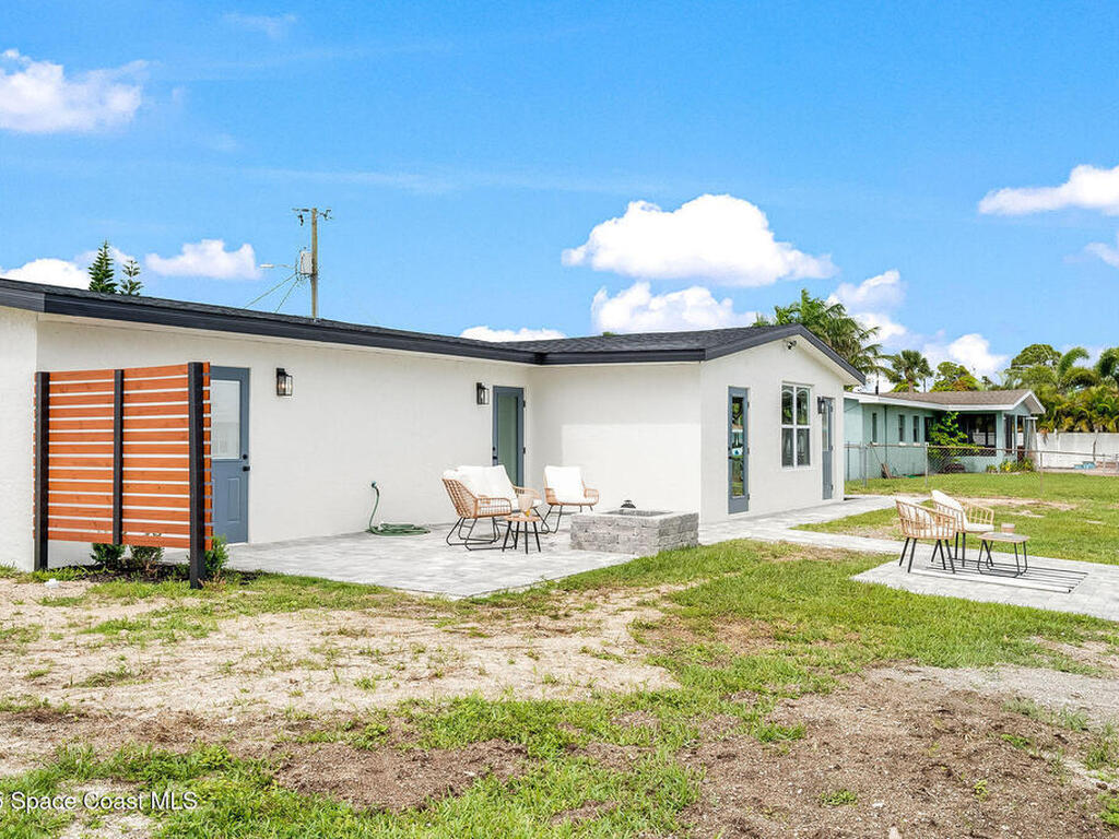 1670 S Harbor Drive, Merritt Island, FL 32952