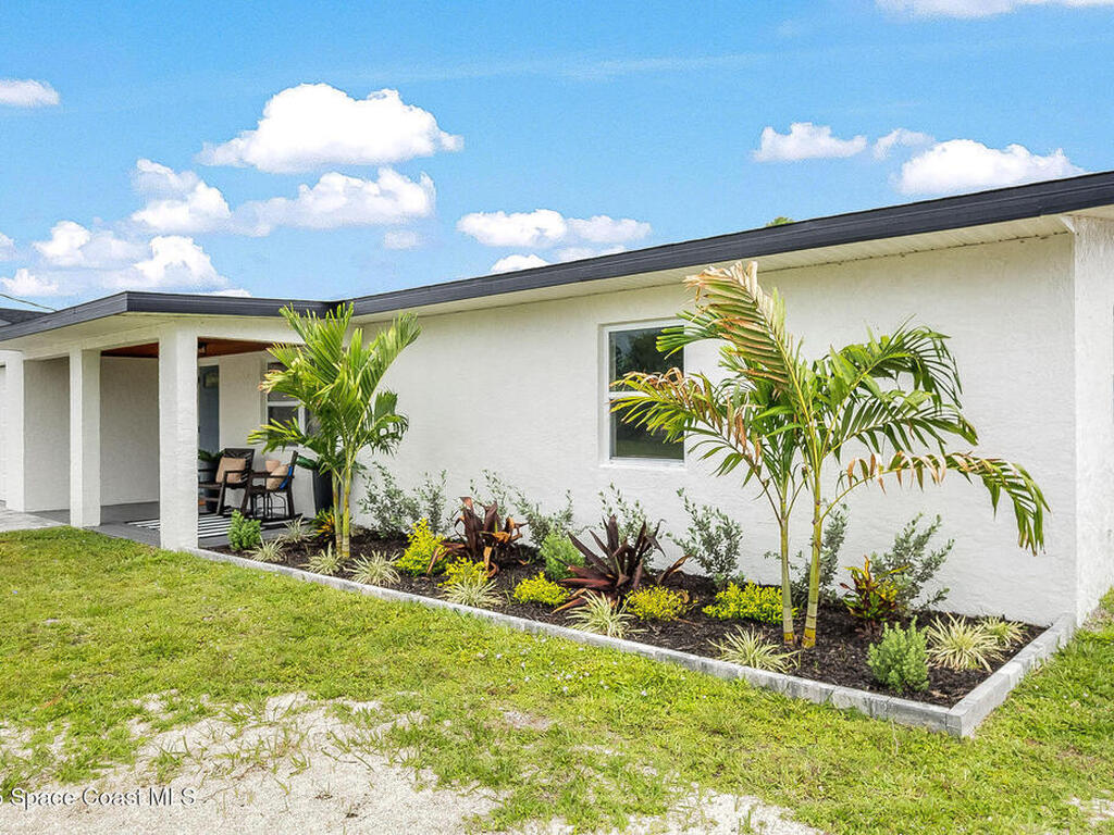 1670 S Harbor Drive, Merritt Island, FL 32952