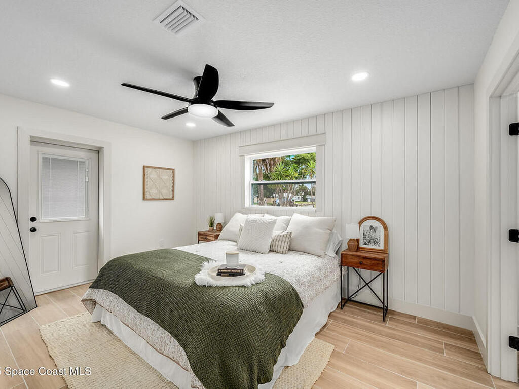 1670 S Harbor Drive, Merritt Island, FL 32952