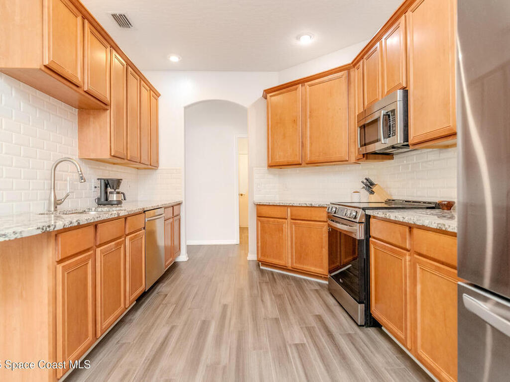 8064 Kingswood Way, Melbourne, FL 32940