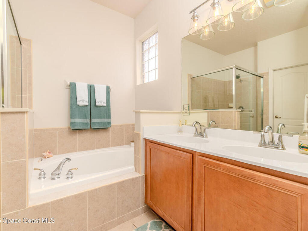8064 Kingswood Way, Melbourne, FL 32940