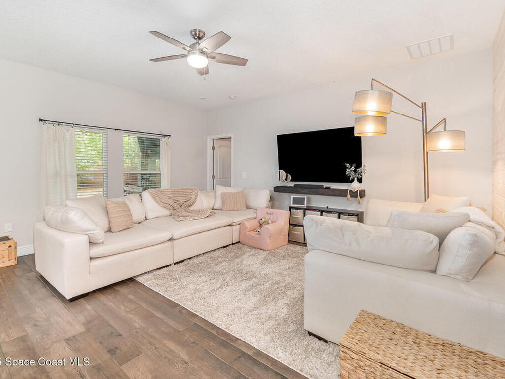 3012 E Grant Avenue, Orlando, FL 32806