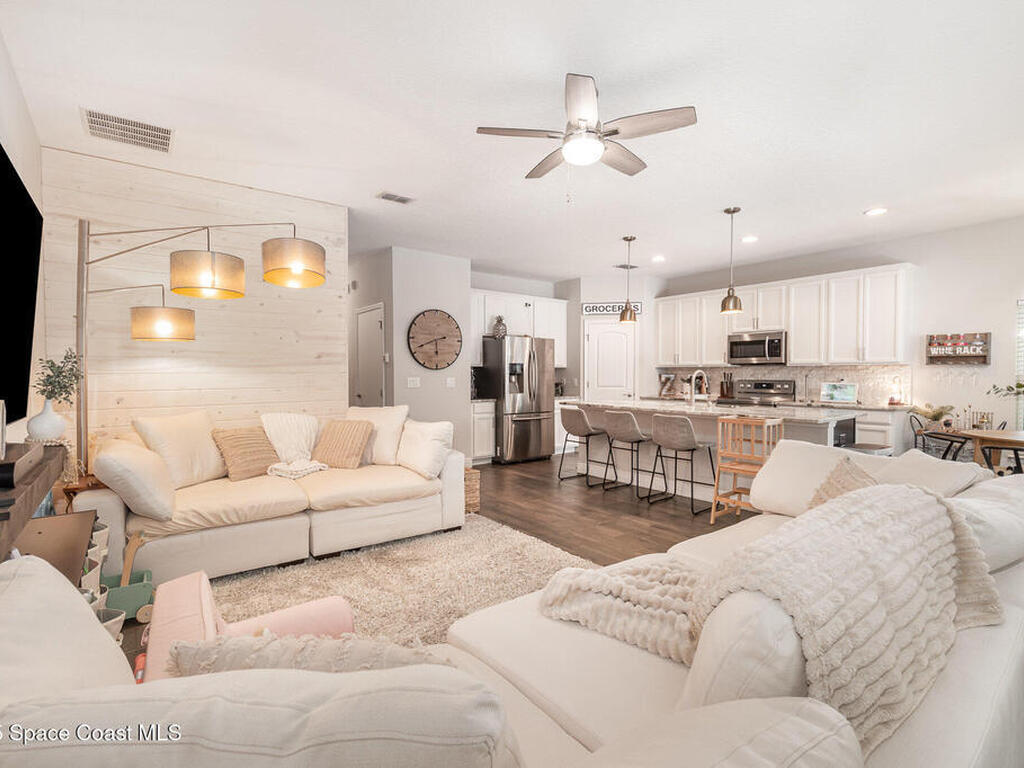 3012 E Grant Avenue, Orlando, FL 32806