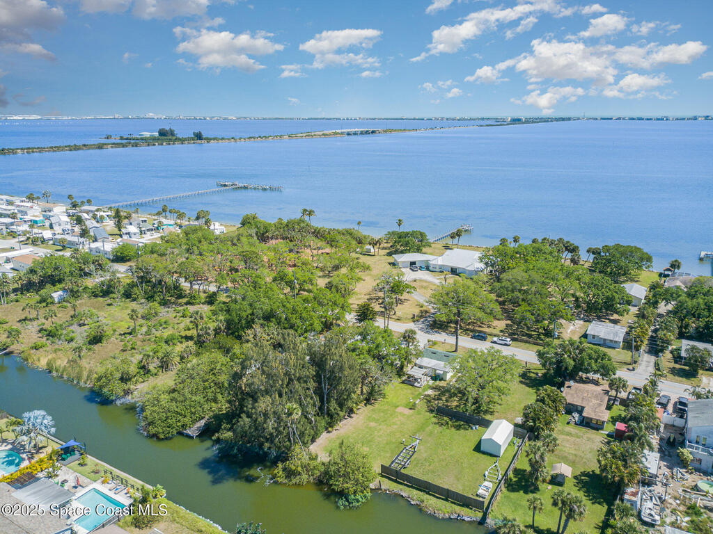475 S Banana River Drive, Merritt Island, FL 32952
