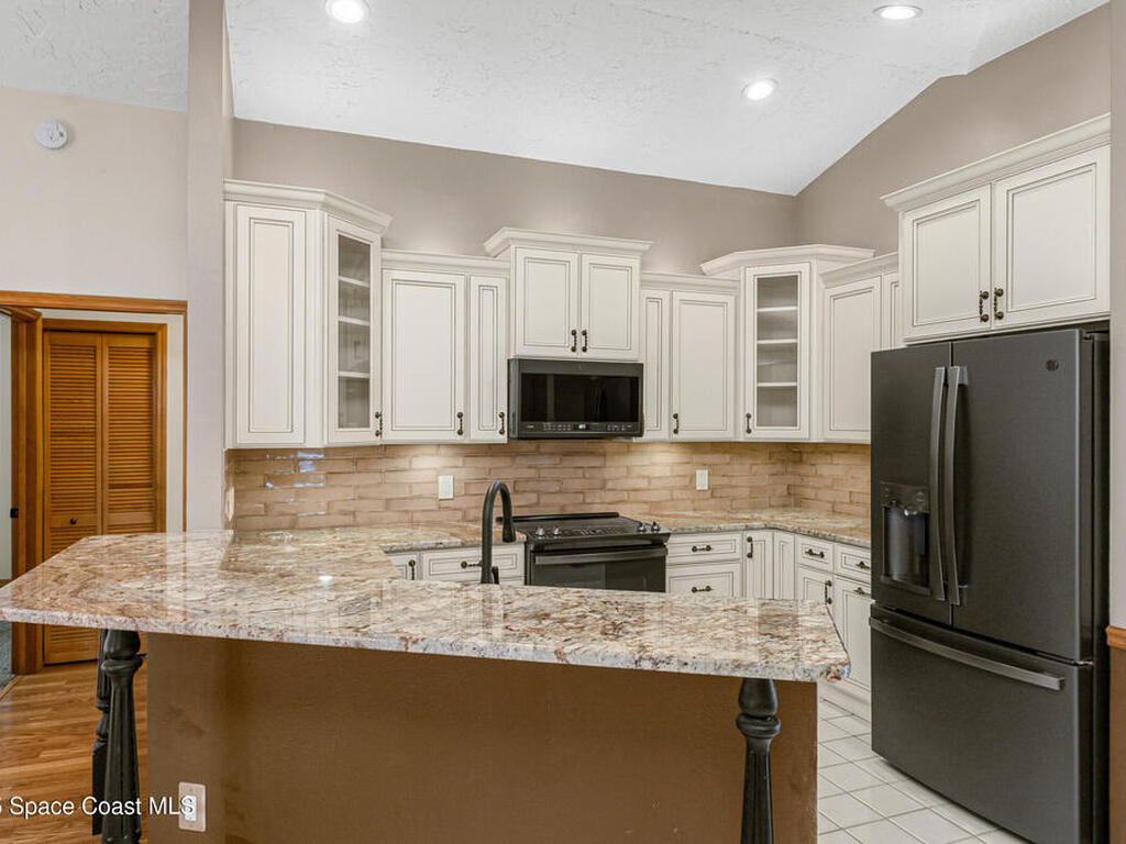 523 Hidden Hollow Drive, Merritt Island, FL 32952