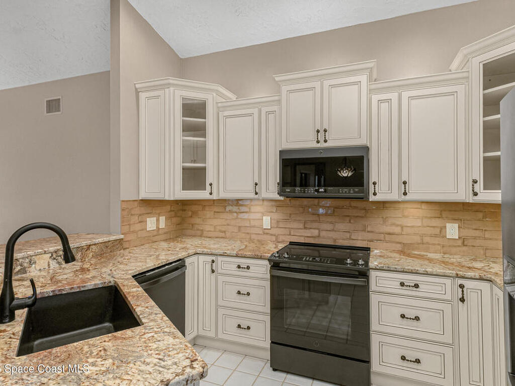523 Hidden Hollow Drive, Merritt Island, FL 32952