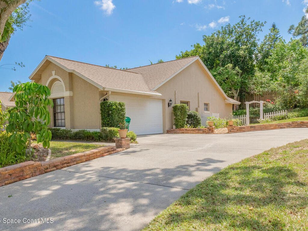 523 Hidden Hollow Drive, Merritt Island, FL 32952