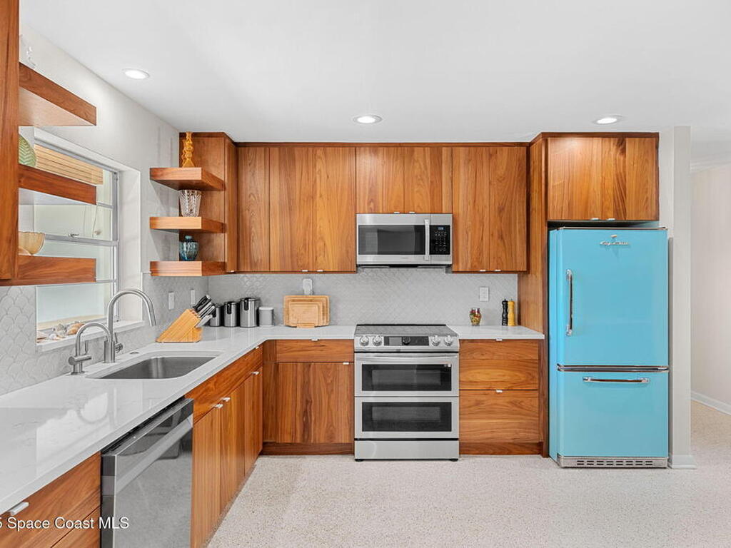 407 Driftwood Avenue, Melbourne Beach, FL 32951