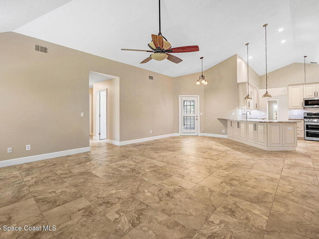 922 Spanish Wells Drive, Melbourne, FL 32940