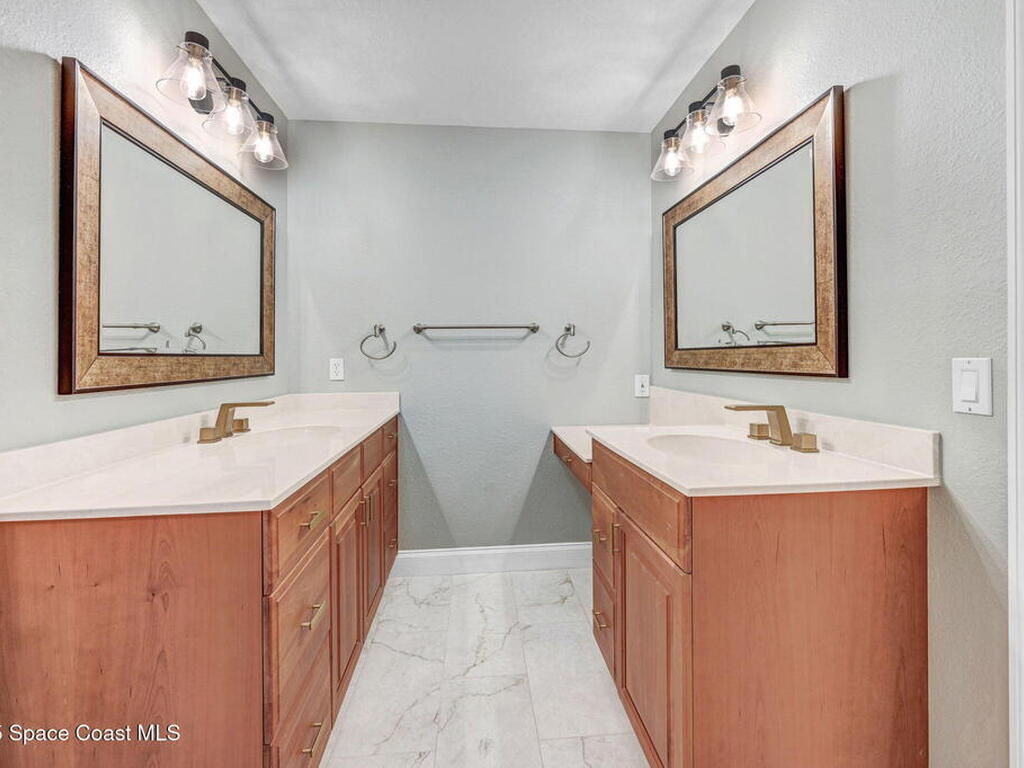 922 Spanish Wells Drive, Melbourne, FL 32940