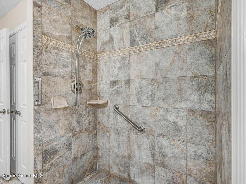 922 Spanish Wells Drive, Melbourne, FL 32940