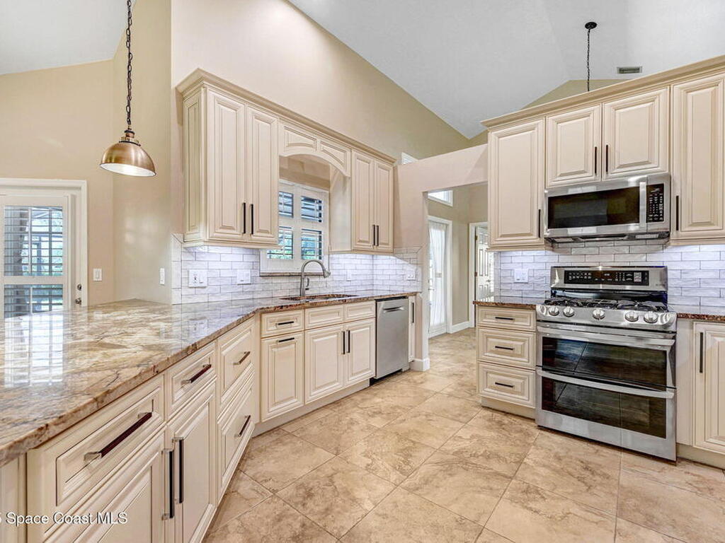 922 Spanish Wells Drive, Melbourne, FL 32940