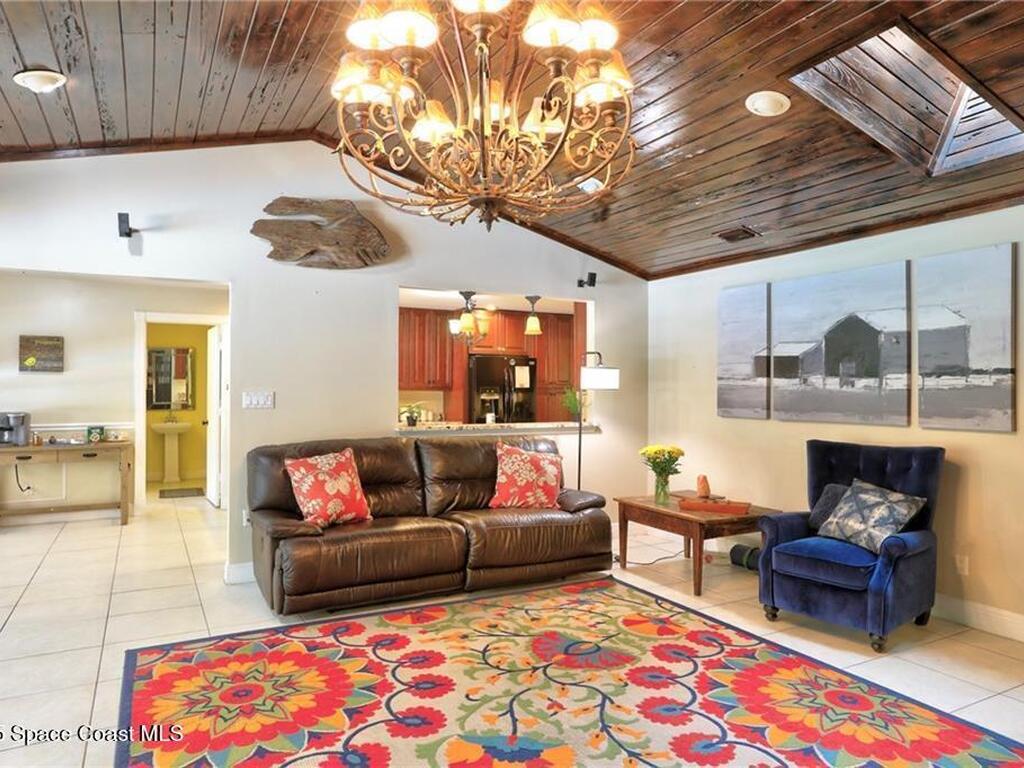 1090 31st Avenue, Vero Beach, FL 32960