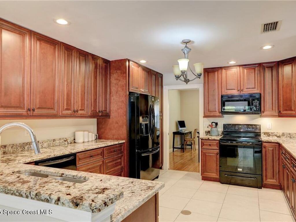 1090 31st Avenue, Vero Beach, FL 32960