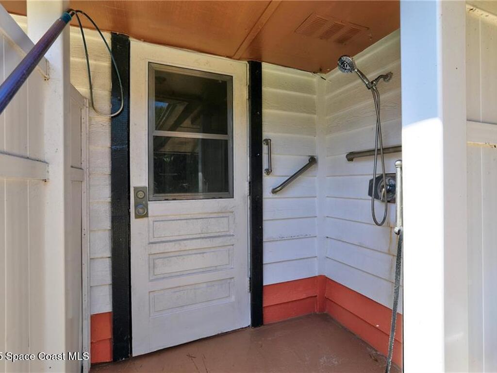 1090 31st Avenue, Vero Beach, FL 32960