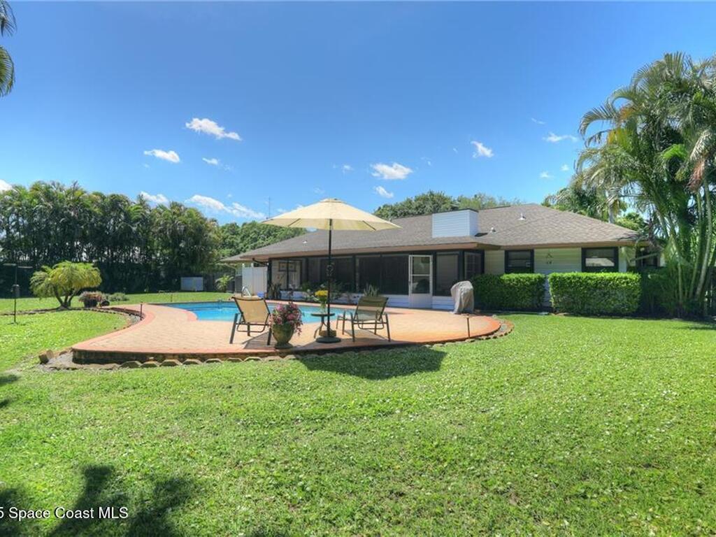 1090 31st Avenue, Vero Beach, FL 32960