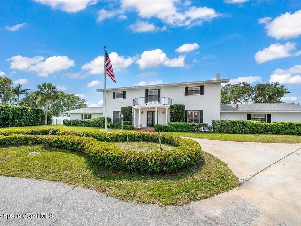 1790 Bay Shore Drive, Cocoa Beach, FL 32931
