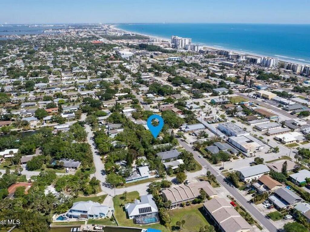 124 Cedar Avenue, Cocoa Beach, FL 32931