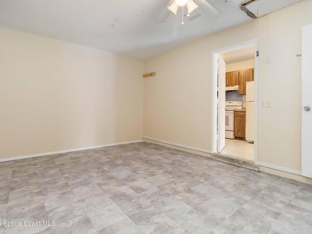 160 Crosspoint Street, Palm Bay, FL 32909