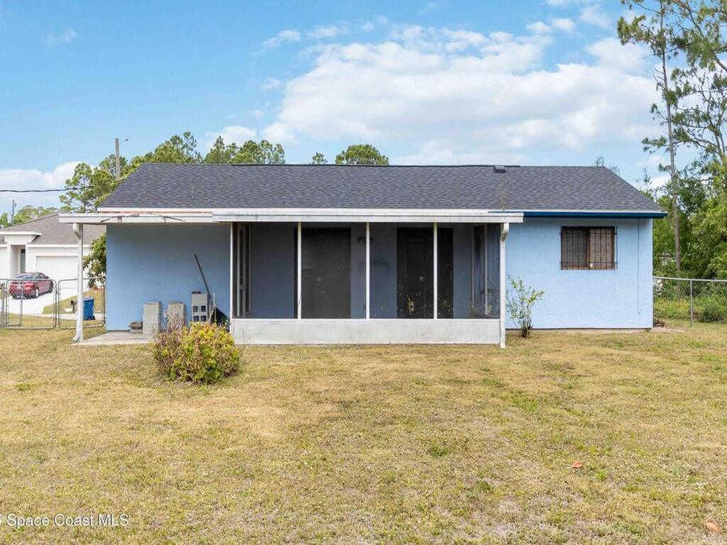 160 Crosspoint Street, Palm Bay, FL 32909