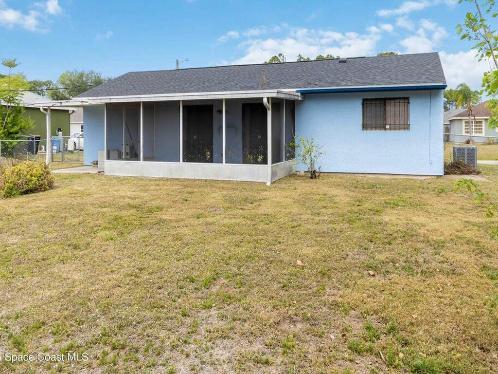 160 Crosspoint Street, Palm Bay, FL 32909