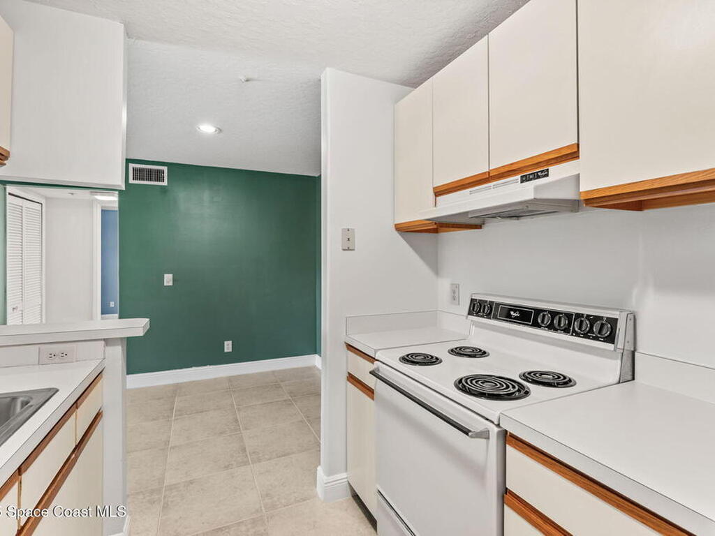 7667 N Wickham Road, Suntree, FL 32940