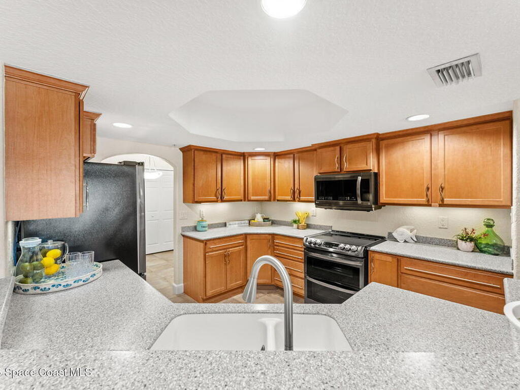 2035 Jimmy Buffett Mem Highway, Indian Harbour Beach, FL 32937
