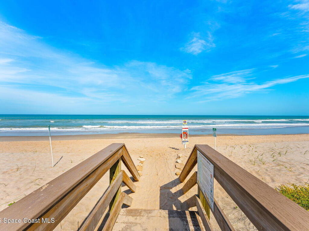2035 Jimmy Buffett Mem Highway, Indian Harbour Beach, FL 32937
