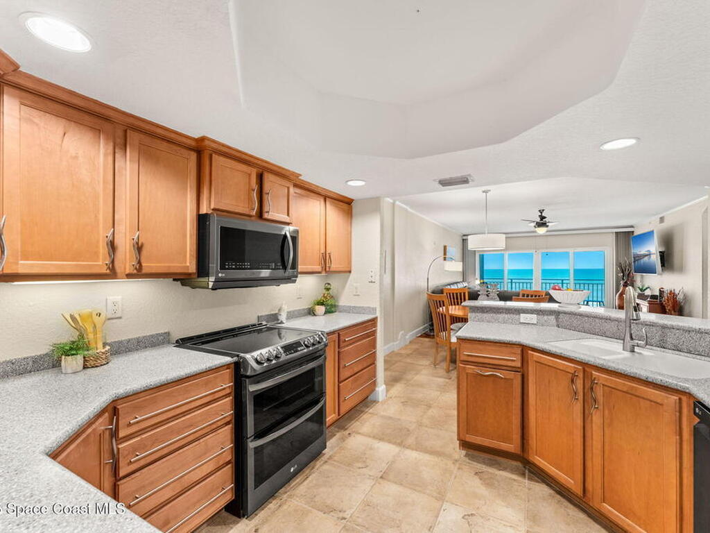 2035 Jimmy Buffett Mem Highway, Indian Harbour Beach, FL 32937