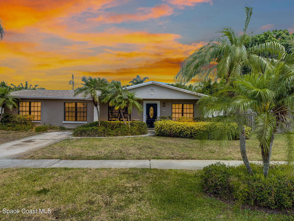 2180 Lakeview Drive, Melbourne, FL 32935