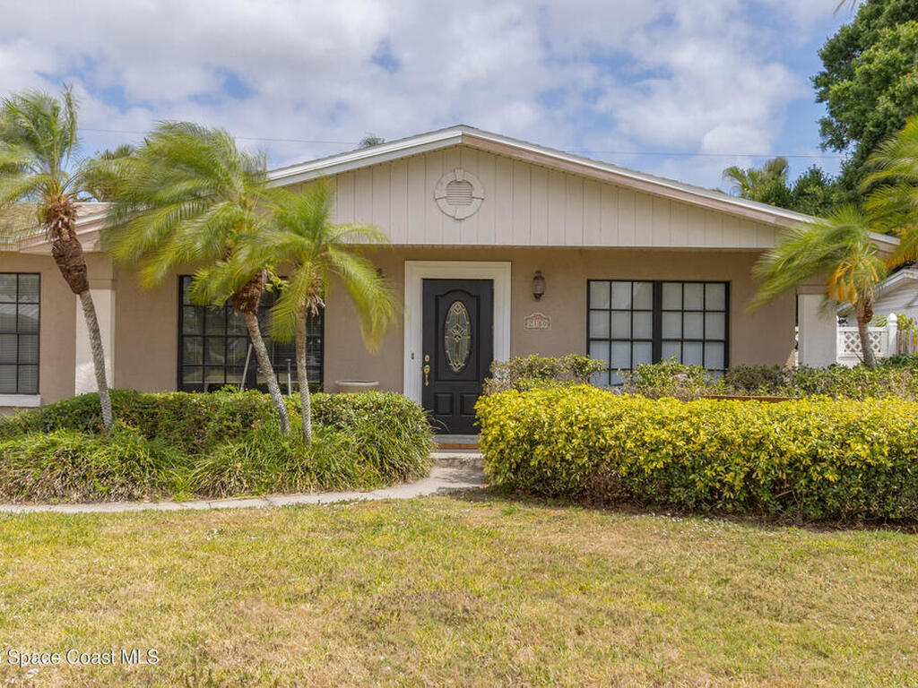 2180 Lakeview Drive, Melbourne, FL 32935
