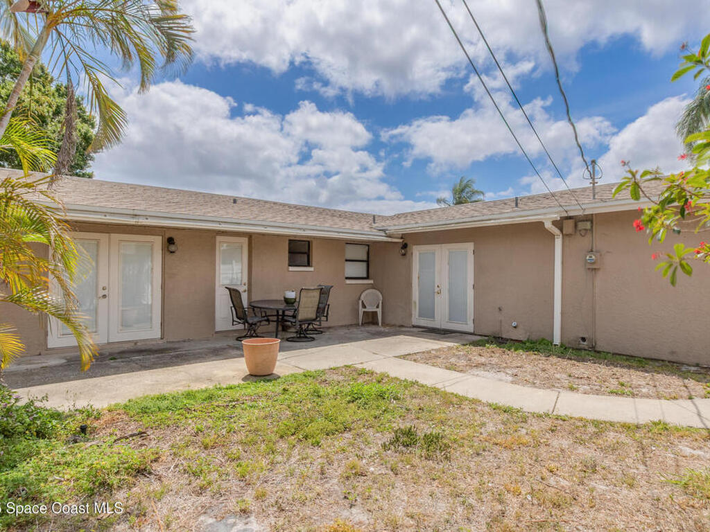 2180 Lakeview Drive, Melbourne, FL 32935