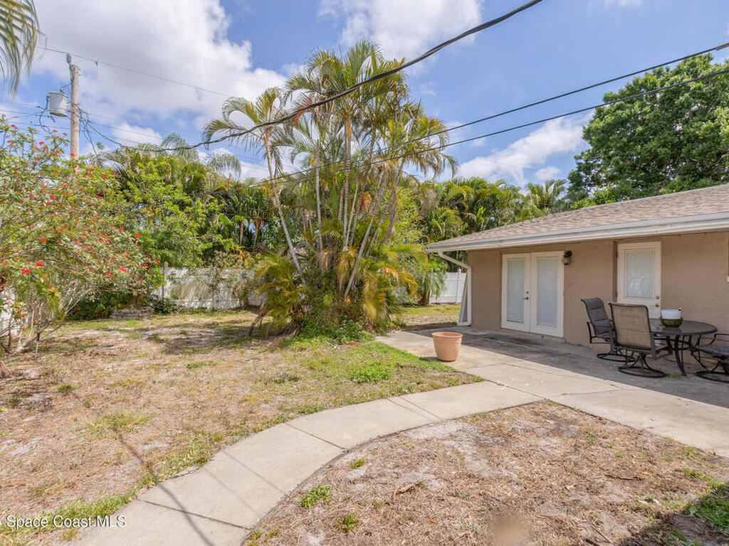 2180 Lakeview Drive, Melbourne, FL 32935