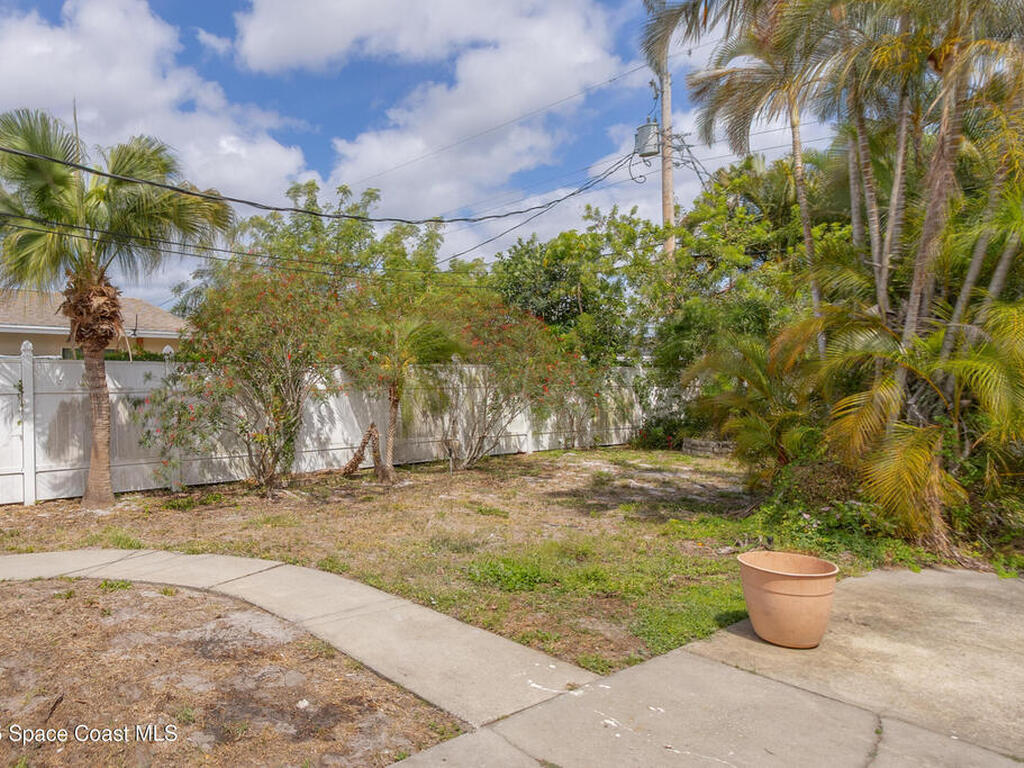 2180 Lakeview Drive, Melbourne, FL 32935