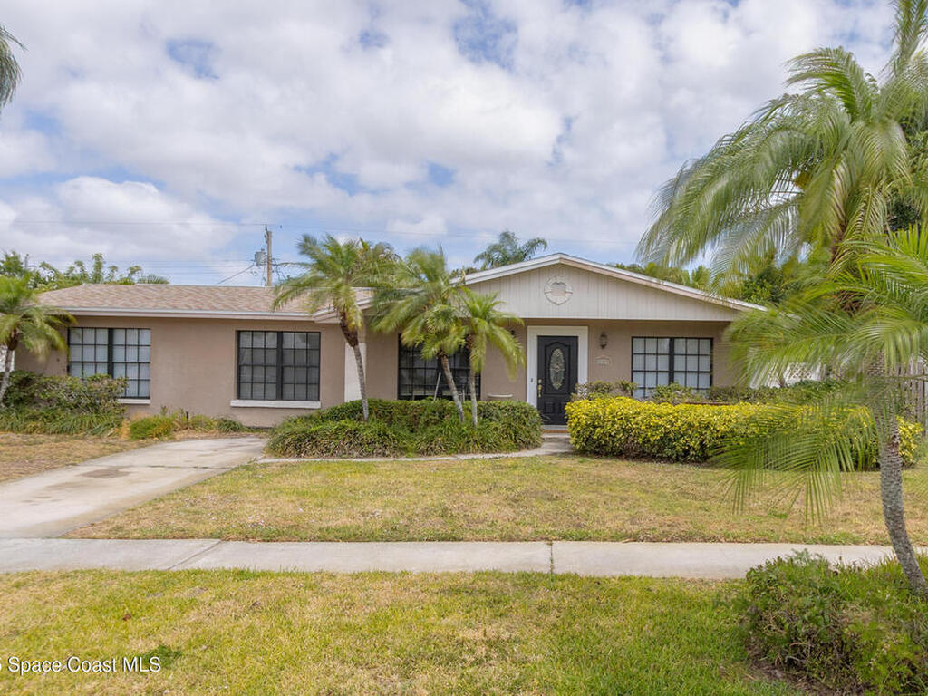 2180 Lakeview Drive, Melbourne, FL 32935