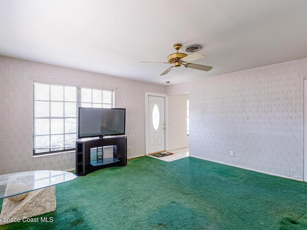 2180 Lakeview Drive, Melbourne, FL 32935