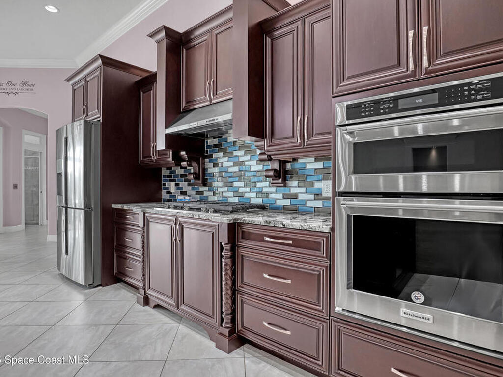 8011 Barrosa Circle, Melbourne, FL 32940