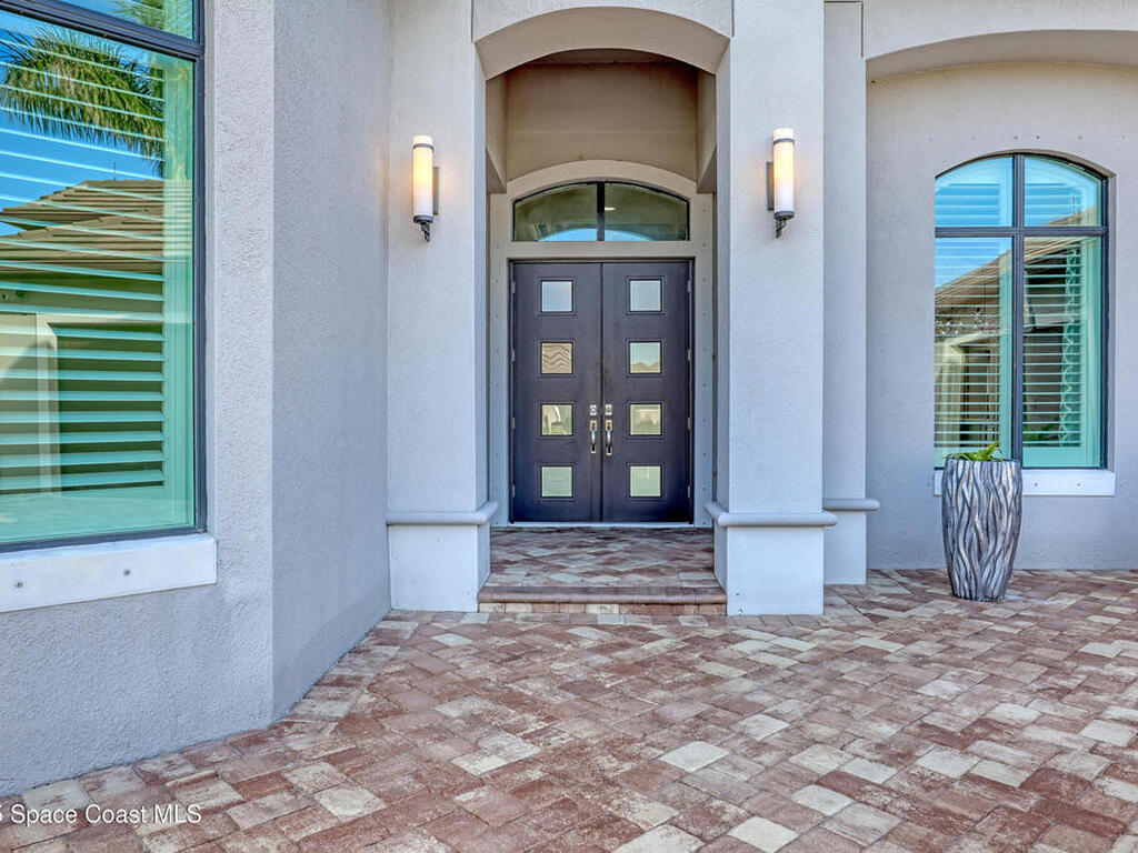 8011 Barrosa Circle, Melbourne, FL 32940