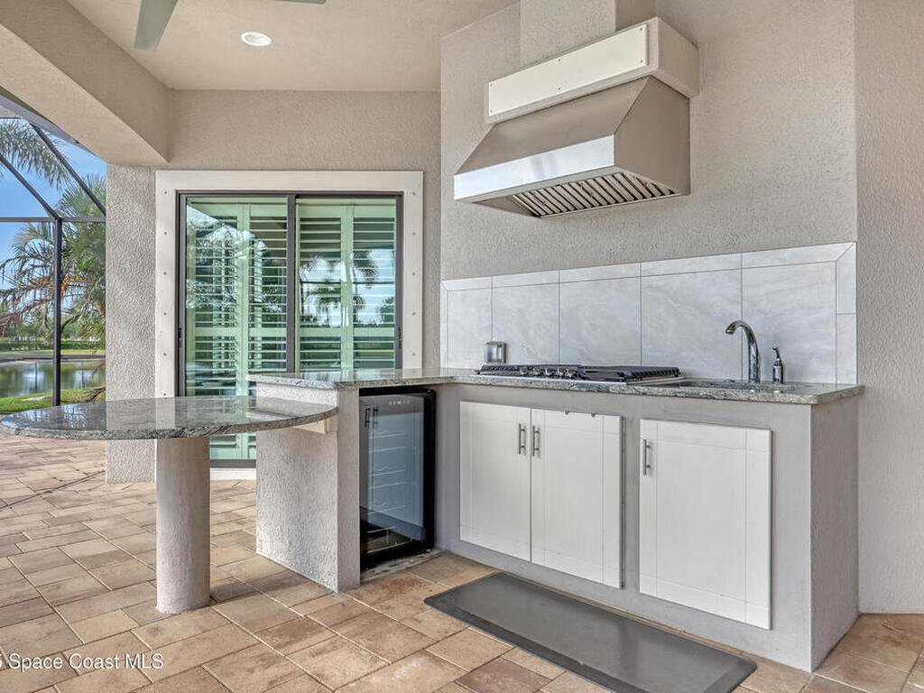 8011 Barrosa Circle, Melbourne, FL 32940